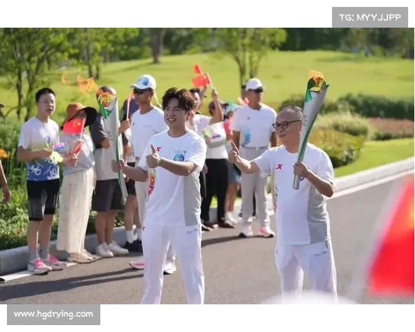 赛后花絮揭晓精彩瞬间 运动员背后的故事与赛场外的不为人知瞬间
