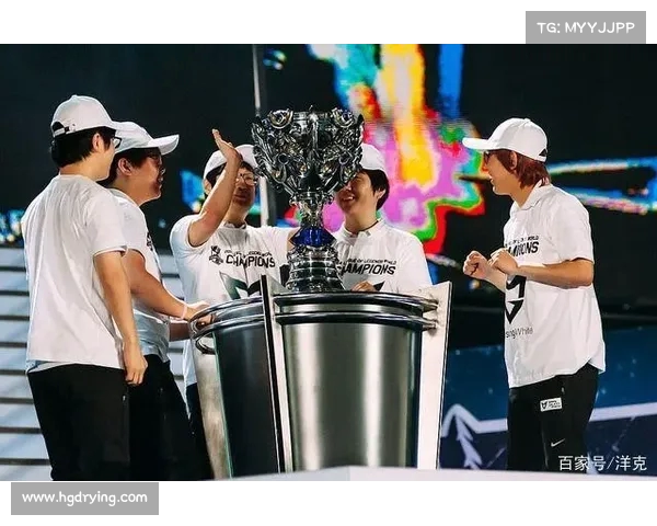 英雄联盟S赛粉丝打卡地探访 一起感受全球总决赛的热血氛围 英雄联盟S赛粉丝打卡地探访 一起感受全球总决赛的热血氛围